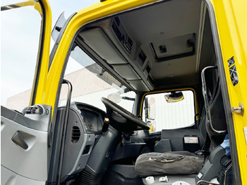 Interior photo 1: Mercedes-Benz Axor 1833 K 4x2 Axor 1833 K 4x2, Gergen TAK 20 Tele-Absetzer līzingu Mercedes-Benz Axor 1833 K 4x2 Axor 1833 K 4x2, Gergen TAK 20 Tele-Absetzer