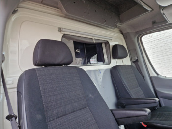 Ātrās palīdzības mašīna Mercedes-Benz Sprinter 516 CDI 4x2 Sprinter 516 CDI 4x2, Rettungswagen: foto 5
