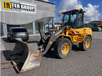 Riteņu iekrāvējs Volvo L 35 G: foto 2