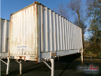 Piekabe slēgtā virsbūve