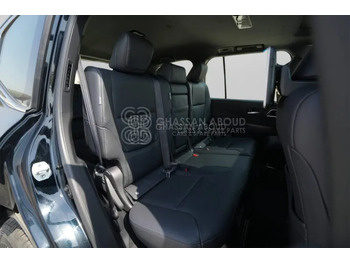 SUV Toyota Land Cruiser 300: foto 5 SUV Toyota Land Cruiser 300: foto 5
