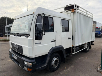 Kravas automašīna ar slēgto virsbūvi MAN 10.225 LC CLOSED BOX / KOFFER - DOKA - MANUAL GEARBOX - *344.000km* - STEEL SPRING / BLATT / LAMES - BE TRUCK: foto 3