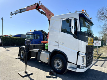 Kravas auto ar manipulatoru VOLVO FH 540