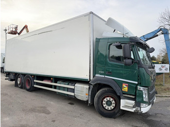 Kravas automašīna ar slēgto virsbūvi VOLVO FM 330