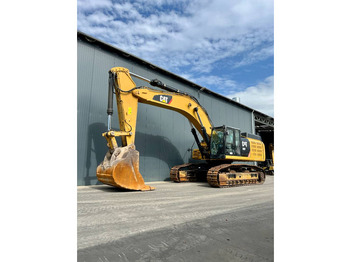 Kāpurķēžu ekskavators CATERPILLAR 352F