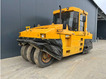 Pneimatiskais veltnis CATERPILLAR PS300B