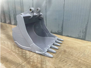 Kauss KOMATSU