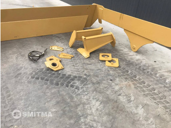Jaunā Kravas lifts - Celtniecības tehnika Volvo A40D: foto 5