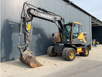 Riteņu ekskavators VOLVO EWR150E