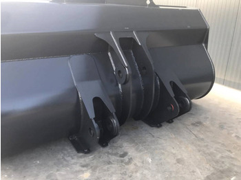 Jaunā Kauss - Celtniecības tehnika Volvo L180G: foto 3