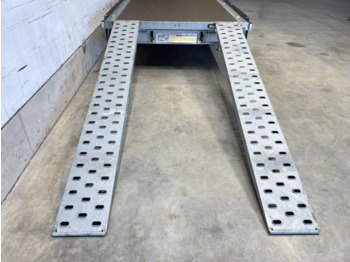 Jaunā Celtniecības tehnikas piekabe UNSINN UF 3617-13 Maschinentransporter: foto 4 Jaunā Celtniecības tehnikas piekabe UNSINN UF 3617-13 Maschinentransporter: foto 4