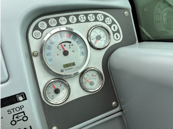 Iekrāvējs CLAAS Scorpion 7030 Varipower: foto 2