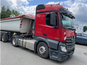 Vilcējs MERCEDES-BENZ Actros 1848