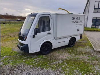 Elektriskā komunālā automašīna