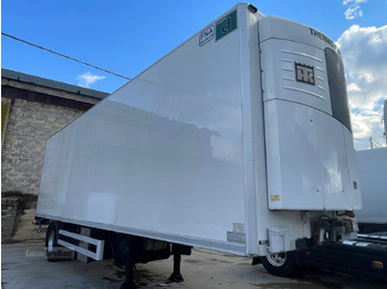 Puspiekabe refrižerators