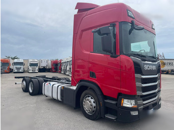 Kravas automašīna ar tentu SCANIA R 450