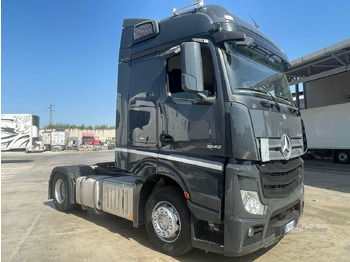 Vilcējs MERCEDES-BENZ Actros 1848