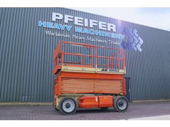 Šķērveida pacēlājs JLG