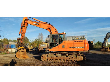 Kāpurķēžu ekskavators DOOSAN