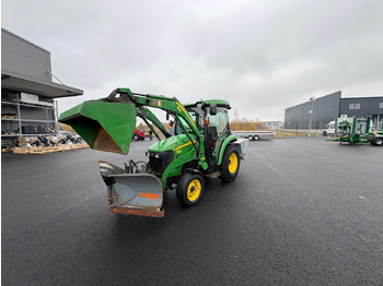Traktors JOHN DEERE 3720