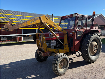 Traktors MASSEY FERGUSON 100 series