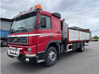 Kravas auto ar manipulatoru VOLVO FM7