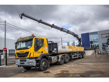 Bortu kravas automašīna/ Platforma IVECO Trakker