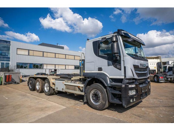 Pacēlājs ar āķi Iveco X-WAY 460: foto 2