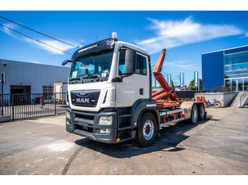 Pacēlājs ar āķi MAN TGS 26.440