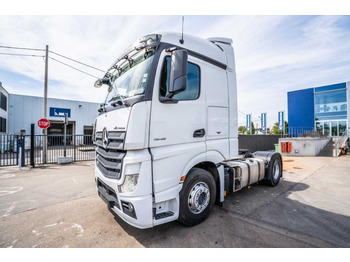 Vilcējs MERCEDES-BENZ Actros 1845