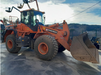 Riteņu iekrāvējs DOOSAN DL300