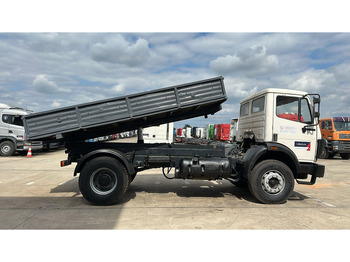 Kravas automašīna pašizgāzējs Mercedes-Benz SK 1722 (LAMES / GRAND PONT / V6 / BOITE MANUELLE / POMPE MANUELLE): foto 4