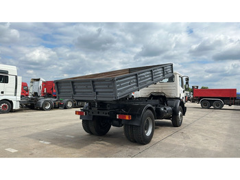 Kravas automašīna pašizgāzējs Mercedes-Benz SK 1722 (LAMES / GRAND PONT / V6 / BOITE MANUELLE / POMPE MANUELLE): foto 5