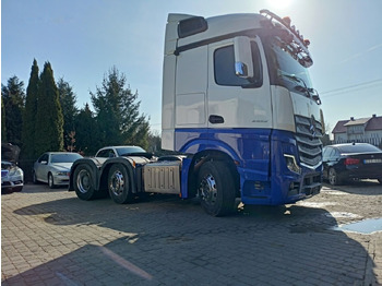 Vilcējs MERCEDES-BENZ Actros 2553