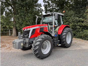 Traktors MASSEY FERGUSON 100 series