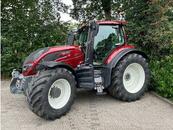 Traktors VALTRA T214
