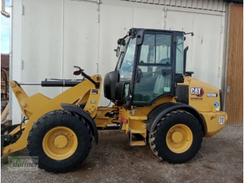 Riteņu iekrāvējs CATERPILLAR 908M
