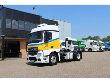 Vilcējs MERCEDES-BENZ Actros 1843