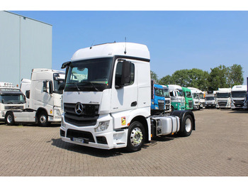 Vilcējs MERCEDES-BENZ Actros 1843