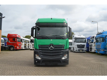 Vilcējs MERCEDES-BENZ Actros 1942