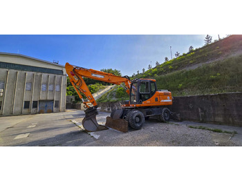 Riteņu ekskavators DOOSAN DX160W