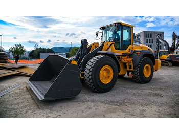 Riteņu iekrāvējs VOLVO L110H