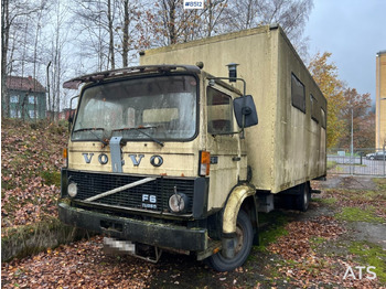 Kravas automašīna ar slēgto virsbūvi VOLVO