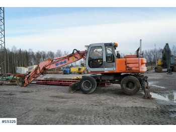 Ekskavators HITACHI