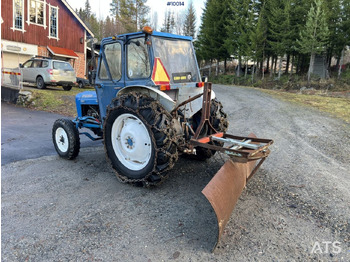 Traktors Ford Fordson Dexta Mark (VIDEO): foto 3