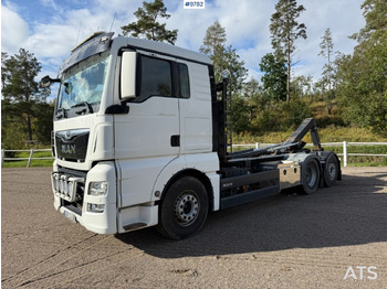 Pacēlājs ar āķi MAN TGX 26.500
