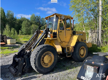 Riteņu iekrāvējs VOLVO 4300