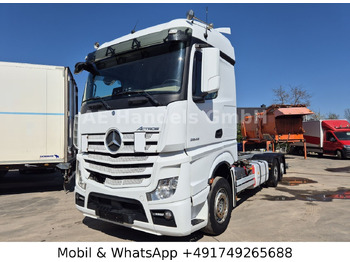Konteineru vedējs/ Kravas automašīna ar noņemamā virsbūve MERCEDES-BENZ Actros 2545
