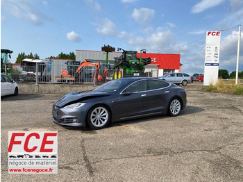 Vieglā automašīna TESLA