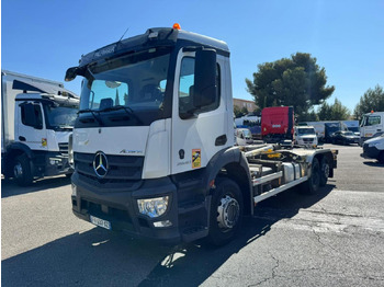 Pacēlājs ar āķi MERCEDES-BENZ Actros 2540